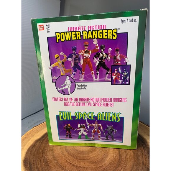 1994 Bandai Mighty Morphin Power Rangers Deluxe Karate Action Kimberly 8" Figure - Picture 3 of 7